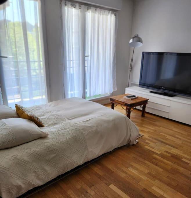 מונטבראן Appartement 2 Pieces 5Min Gare Val D'Europe Parking Inclus מראה חיצוני תמונה